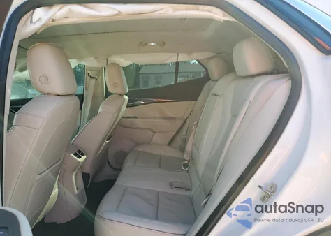 2021 Buick Envision Essence z USA, uszkodzony, nr VIN LRBFZNR46MD106209